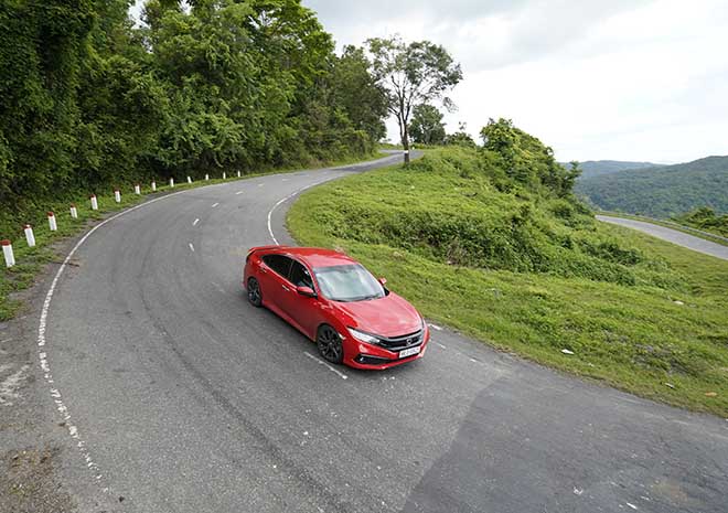 Đánh giá vận hành và an toàn Honda Civic RS 2019