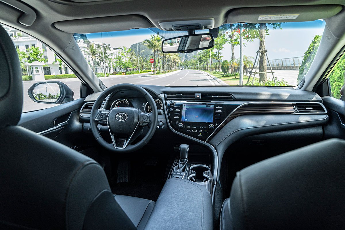 So sánh nội thất Honda Accord 2020 đối đầu Toyota Camry 2020